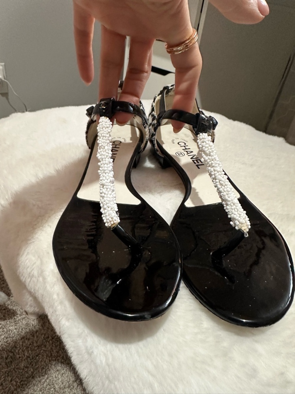 Chanel Beaded T-Strap Sandals Size 39.5C Black White Tweed Patent - Picture 12 of 12
